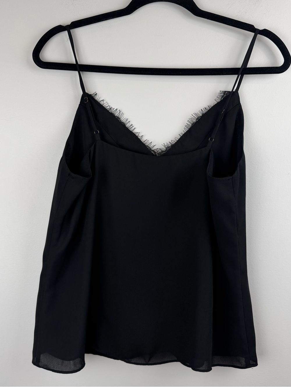 Abound Women’s Top Black Lace Insert Tank Lined Camisole Lightweight Size M - Picture 2 of 8